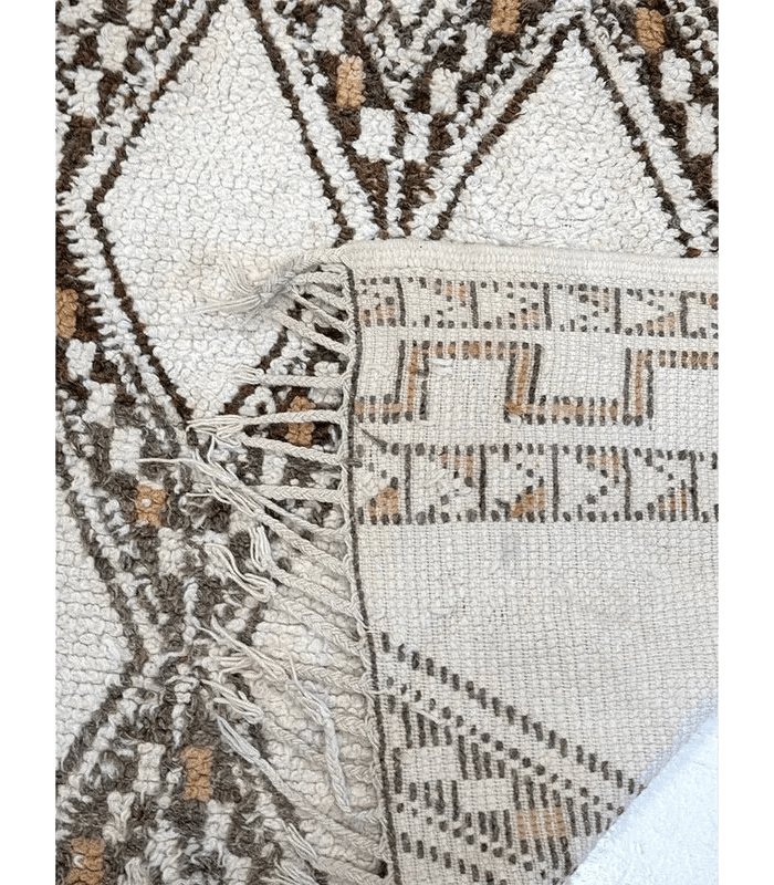 Moroccan Ourain Wool Rug – 5 ft 3 in × 8 ft 1 in, White & Brown - Cooperative Atma